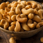 Geröstete Cashewkerne in einer Schale