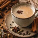 Tasse Chai Tee mit Gewürzen