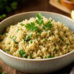 Gekochte Quinoa in einer Schale