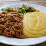 Seswaa, zerstampftes Rindfleisch mit Maisbrei